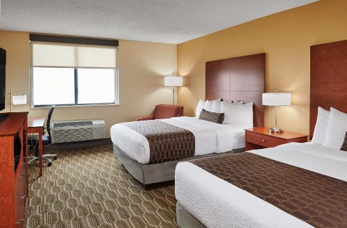 Best Western Plus Milwaukee Airport Hotel & Conference Center image 11