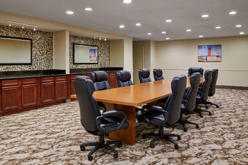 Best Western Plus Milwaukee Airport Hotel & Conference Center image 13