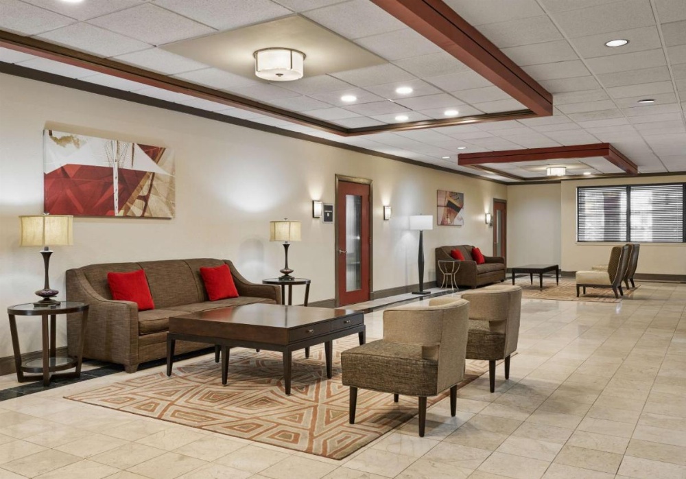 Best Western Plus Milwaukee Airport Hotel & Conference Center Image 18