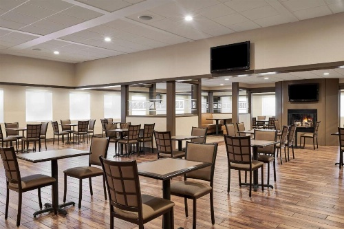 Best Western Plus Milwaukee Airport Hotel & Conference Center image 5