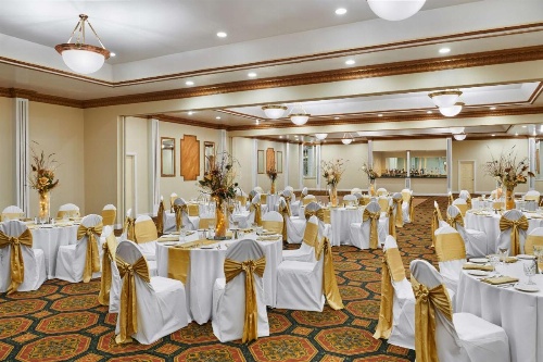 Best Western Plus Milwaukee Airport Hotel & Conference Center image 7